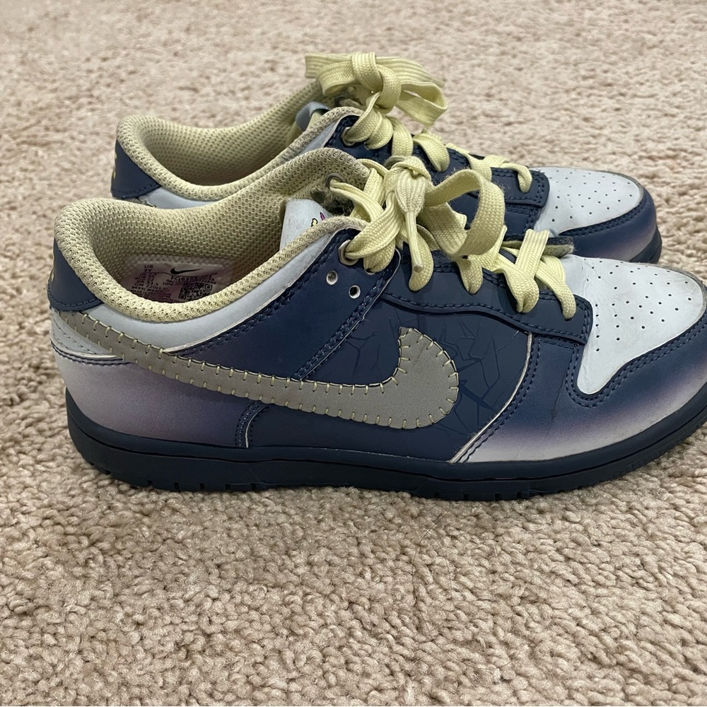 Nike Dunk Low Halloween "I Am Fearless" Sneaker Size Youth 3